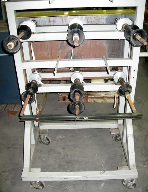 Roll-off Lab Creel, 6 positions.